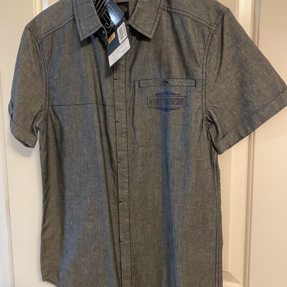 Harley short-sleeve button shirt with collar. New with tags. Slim fit.